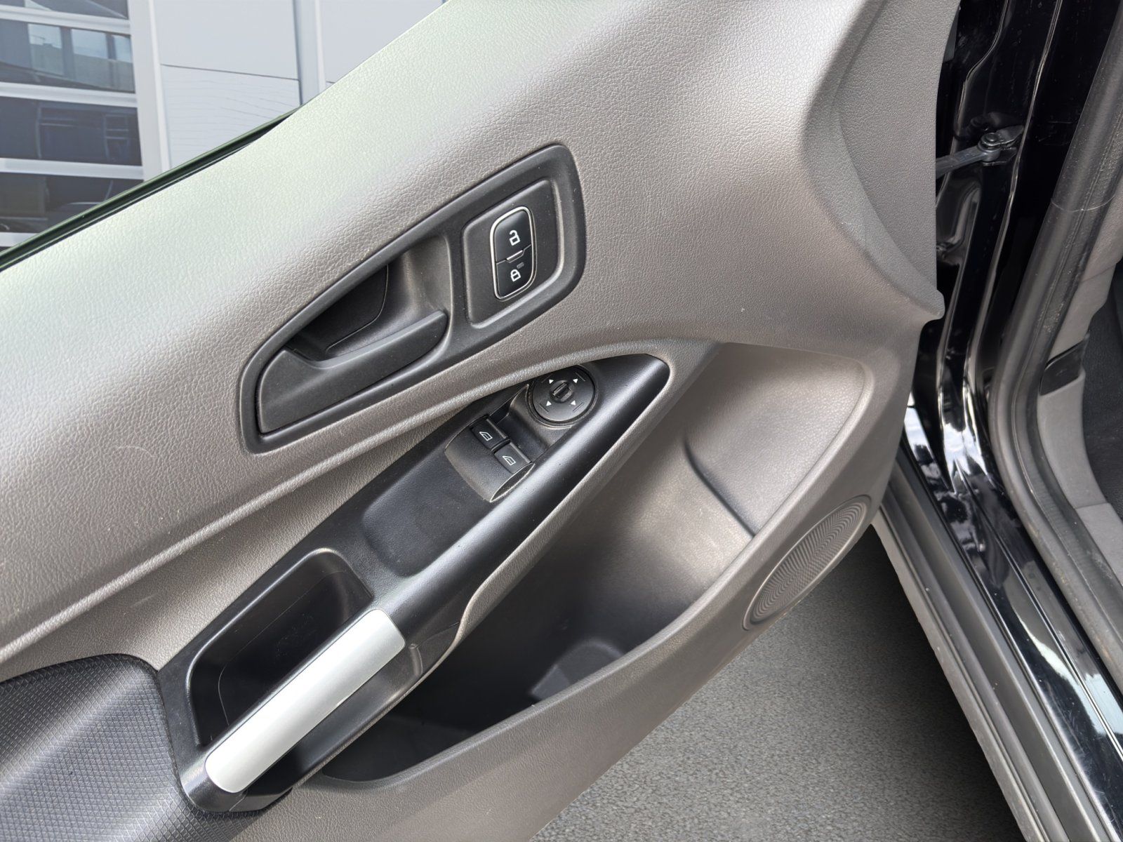 Fahrzeugabbildung Ford Transit Connect Kasten lang Trend #AHK