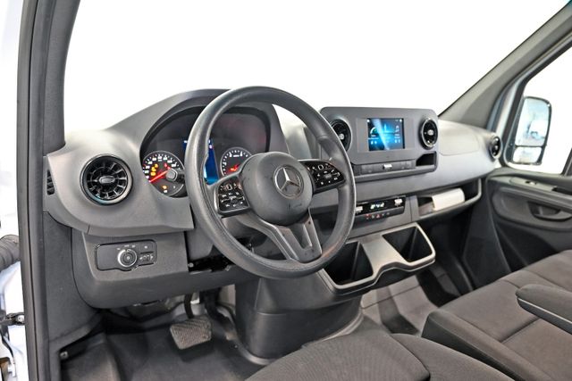 Fahrzeugabbildung Mercedes-Benz Sprinter 319 CDI 3.0 V6 AHK 3,5t Automatik #T136