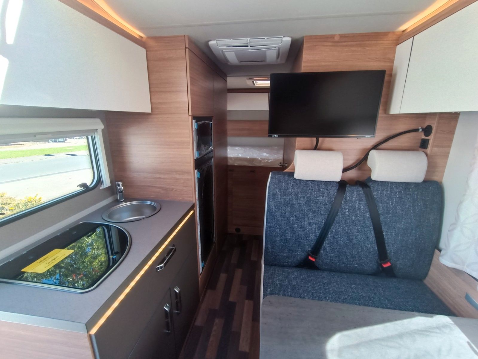 Fahrzeugabbildung Weinsberg CaraHome 650 DG*Dachklima*TV*3650kg