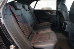 AUDI RSQ8 | HuD | Keramik | Pano | 305 km/h | 23" AUDI RSQ8 | HuD | Keramik | Pano | 305 km/h | 23"