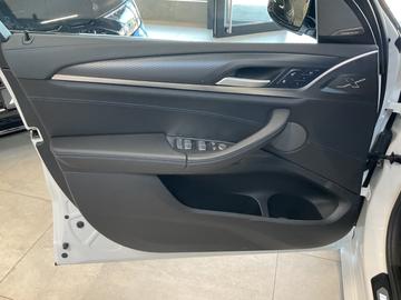 صورة مصغرة 47 لـ 2024 BMW IX3