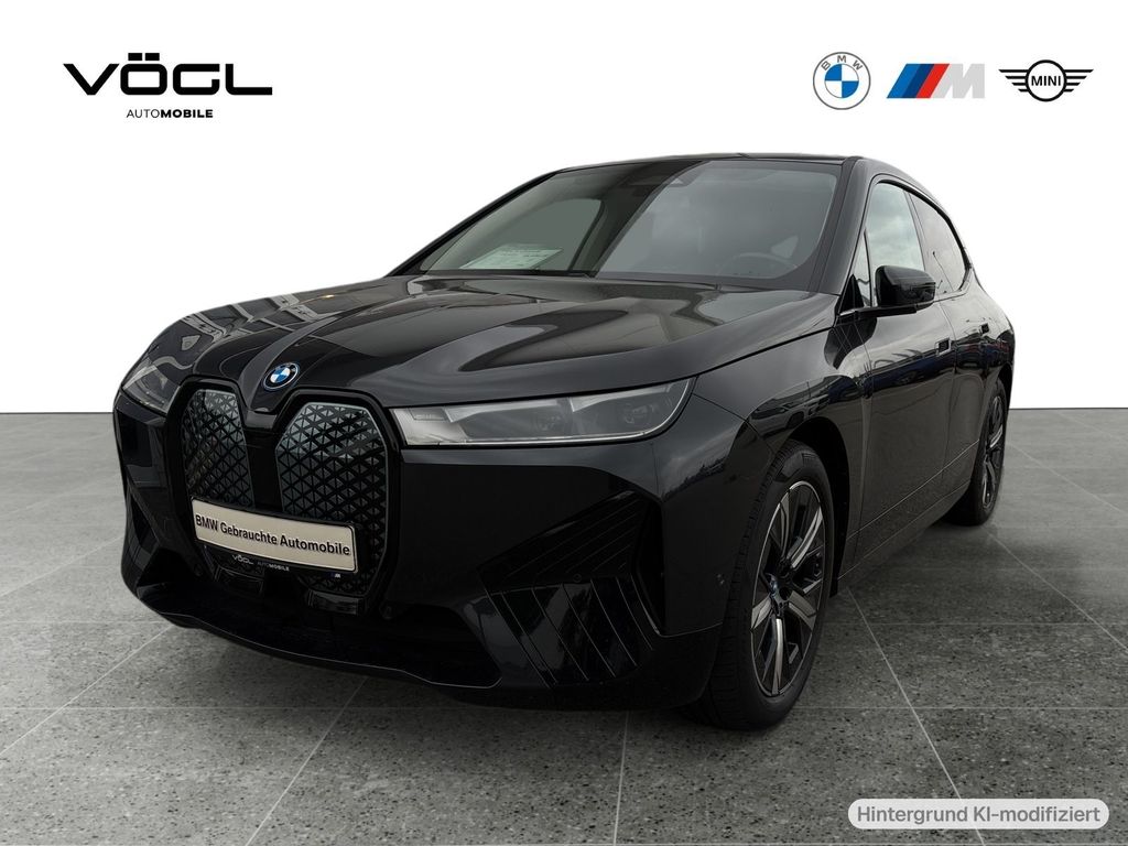 Image of BMW iX