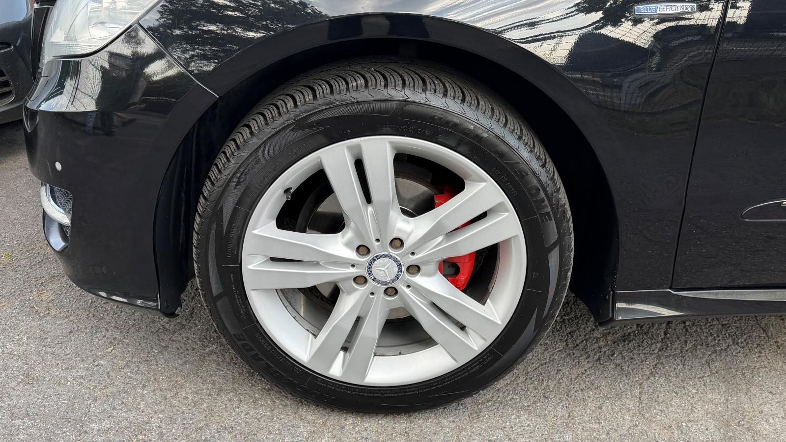 MERCEDES-BENZ R 300 CDI 190ch PACK SPORT - 7 PLACES - TOIT OUVRANT - SUSPENSION PNEUMATIQUE - SIÈGES CHAUFFANTS