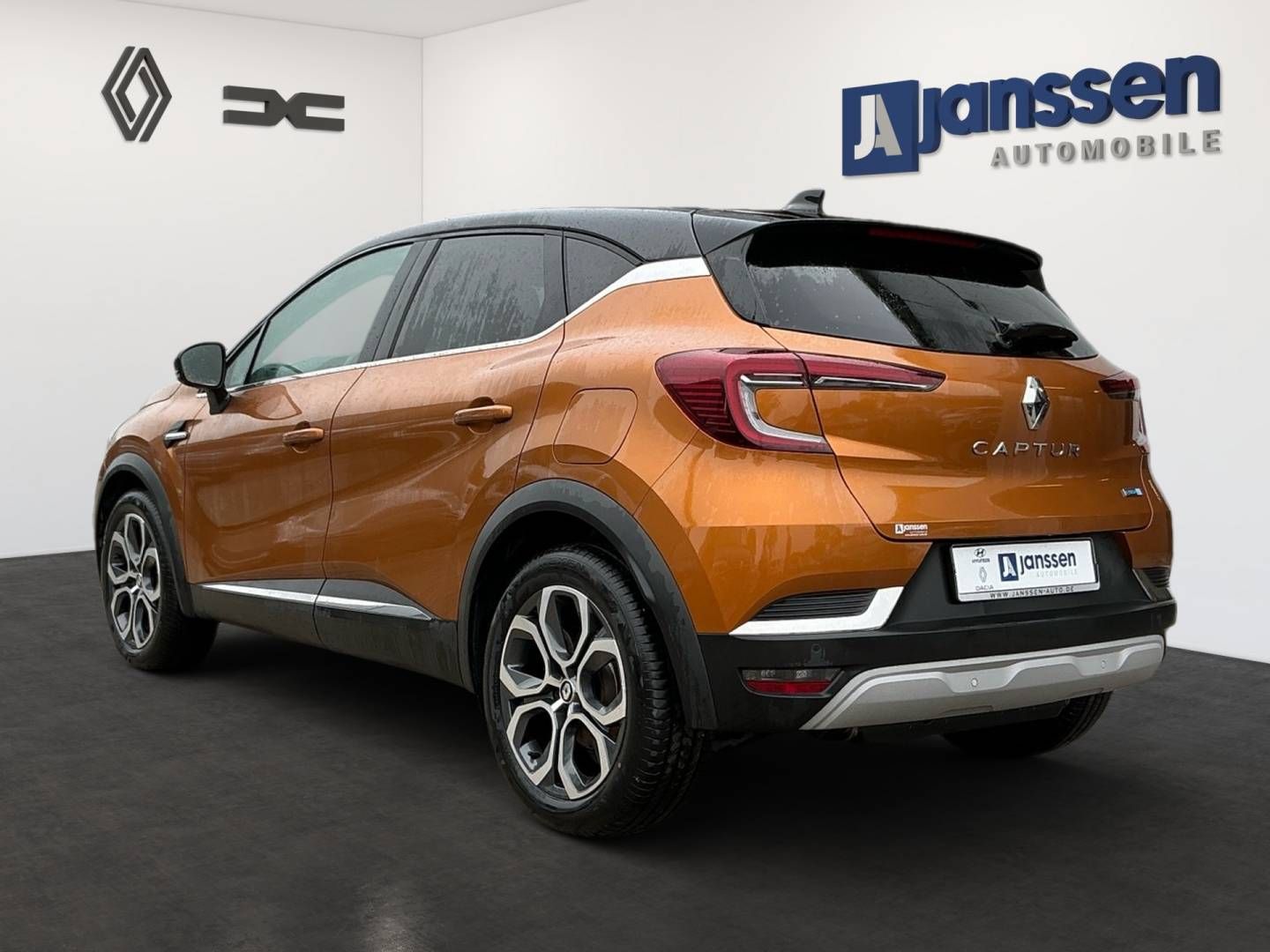 Fahrzeugabbildung Renault CAPTUR INTENS E-TECH Plug-in 160 (MY21.2)