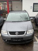 Volkswagen Touran 1.6 FSI Highline Highline - Volkswagen Touran: Fsi