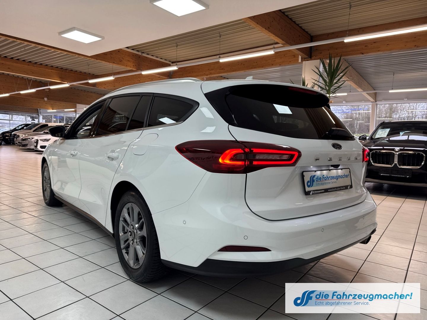 Fahrzeugabbildung Ford Focus Turnier Titanium X Navi Digitales Cockpit