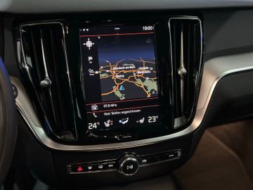 Fahrzeugabbildung Volvo V60 T4 Kombi Inscription **SHZ**LED**