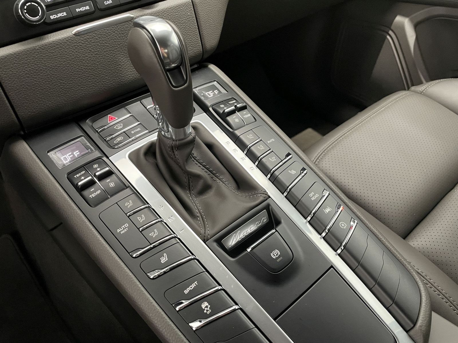 Porsche Macan PDK DAB LED AHK el. Sitze Klima PDC foto 20