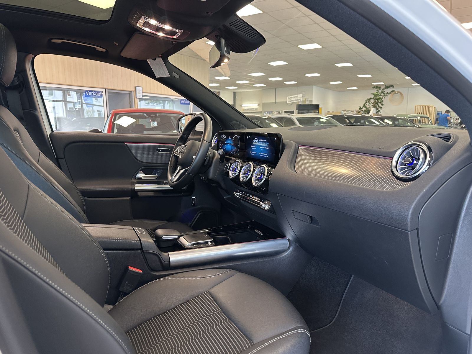 Mercedes-Benz EQA 250 Advanced*Pano*MBUX*CAM*Leder*Navi*SHZ foto 14