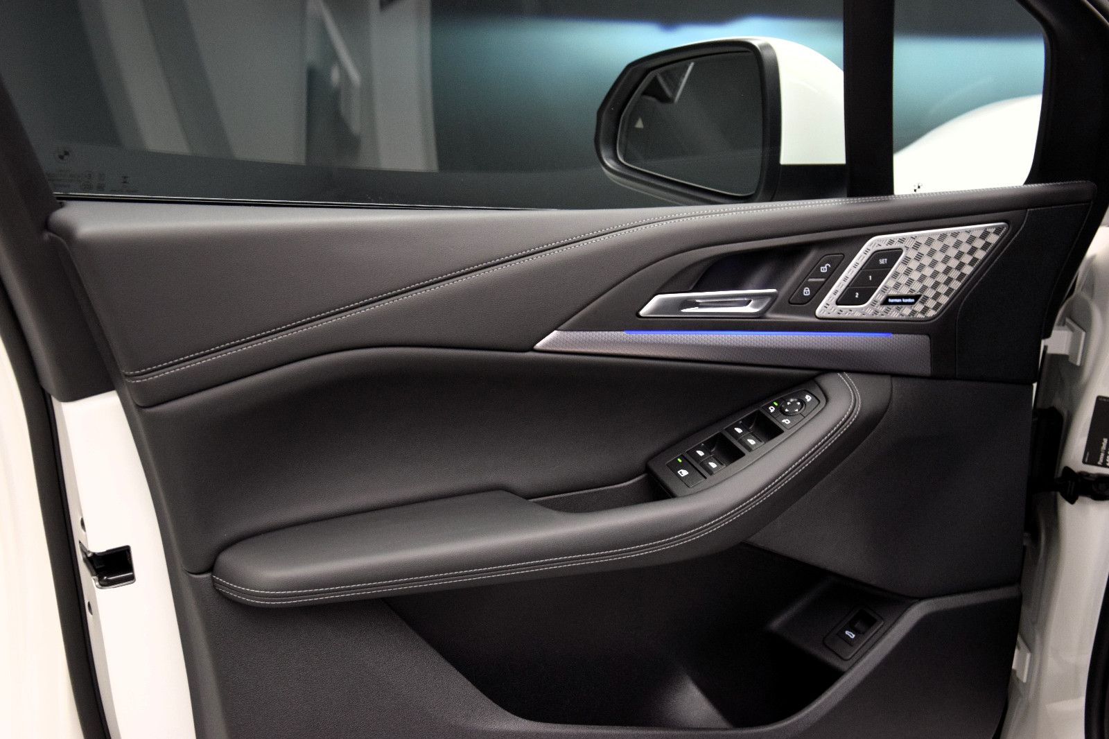 Fahrzeugabbildung BMW 223d Active Tourer xDrive M Sport Pano AHK HuD