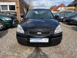 Kia Rio 1.4 EX Basis  TÜV&AU neu - Kia Rio in Kiel