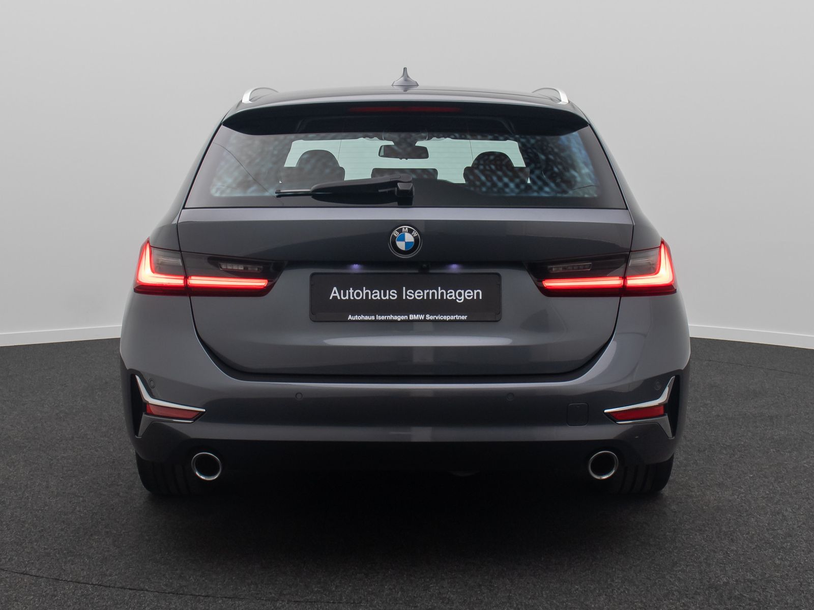 Fahrzeugabbildung BMW 320d xD Luxury Line 360&deg; AHK DAB Alarm Sportsitz