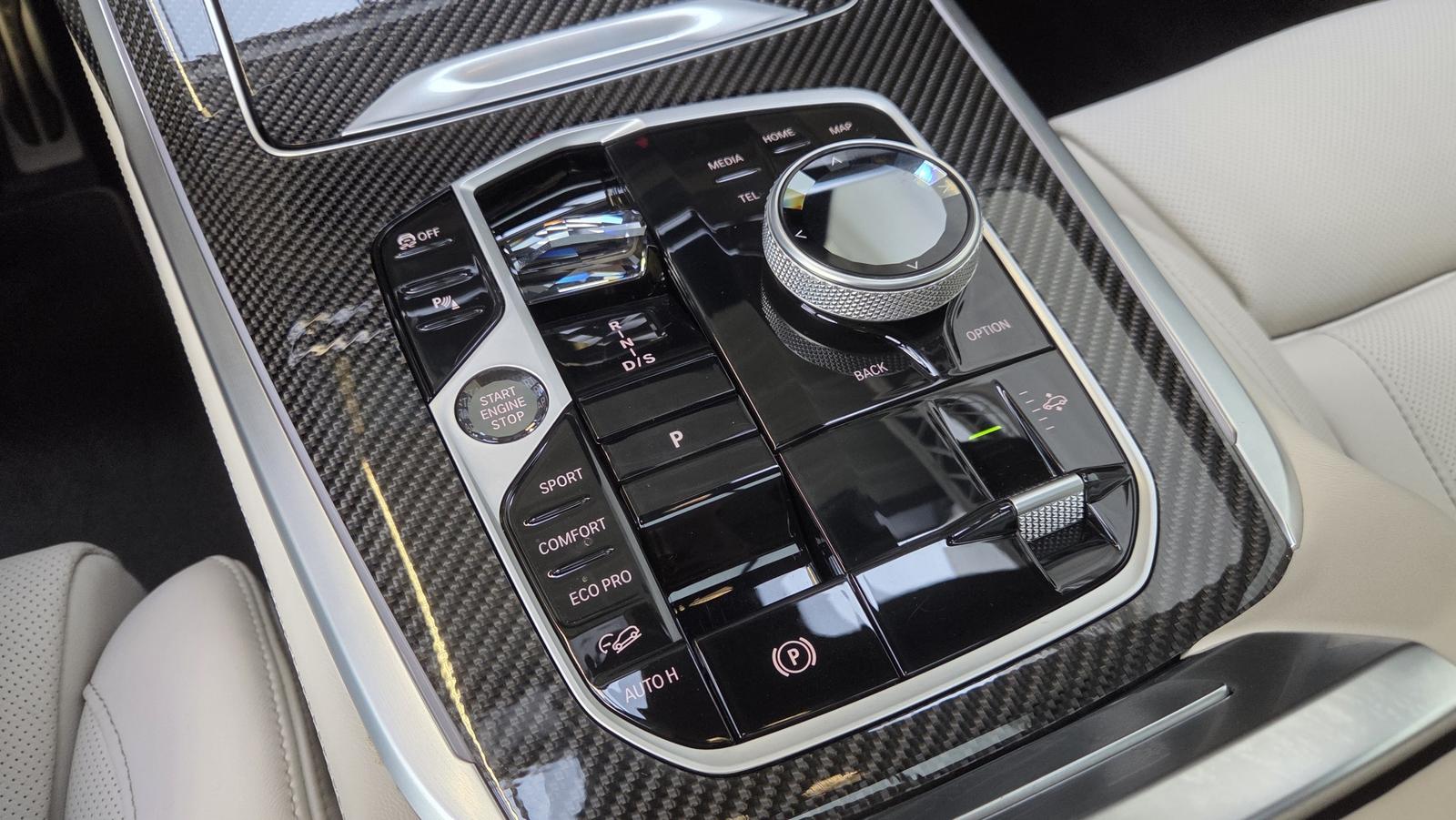 BMW X7 M60i Kristall Sky DrivePro AHK ACC Sitzlüft.