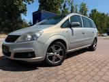 Opel Zafira B Edition - Opel Zafira aus 2006 mit Diesel-Antrieb