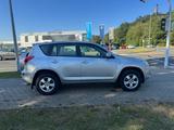 Toyota RAV 4 2.0-l-VVT-i 4x4 Executive Automatik - Toyota RAV 4: Automat