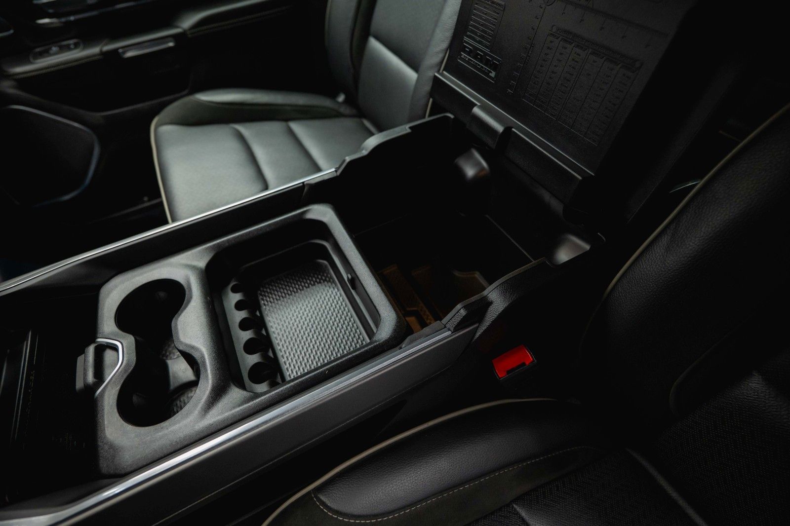 Fahrzeugabbildung Dodge RAM 5.7 V8 HEMI 4x4 OFFROAD Night LARAMIE 19%