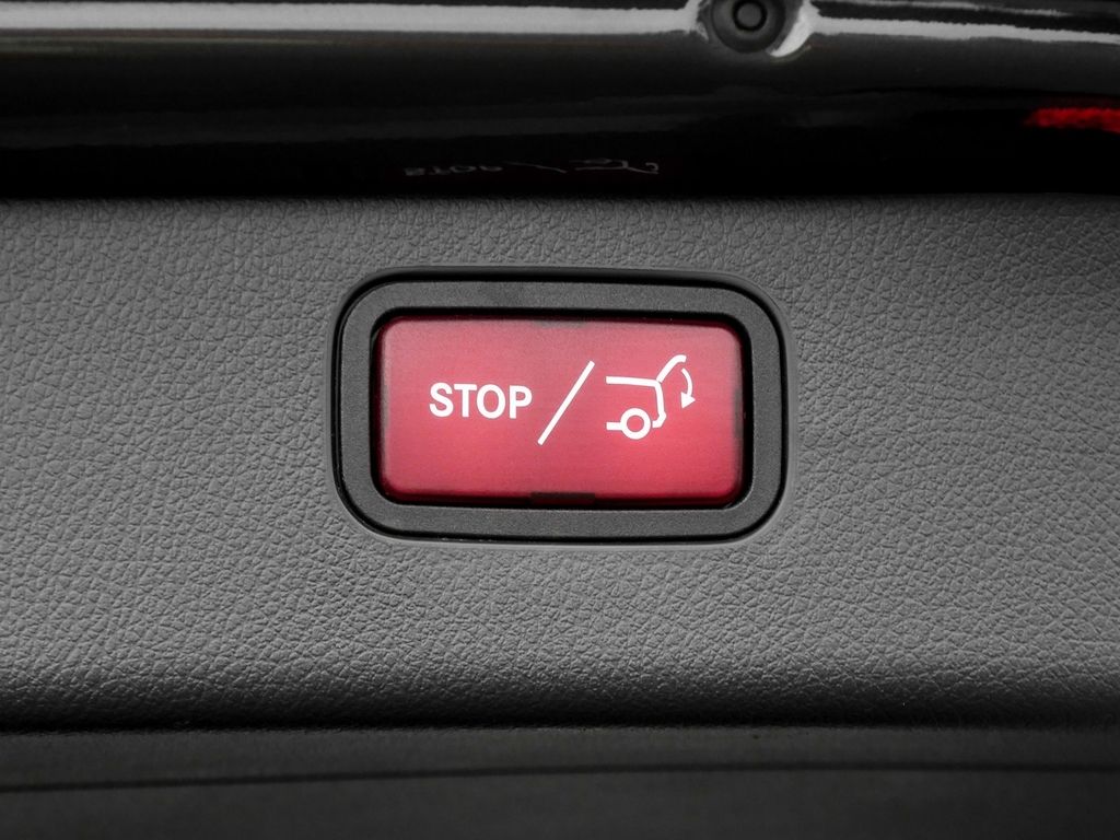 Mercedes-Benz C 300 4M T |Avantgarde|DISTR|LED|NAVI|KEYL|AHK