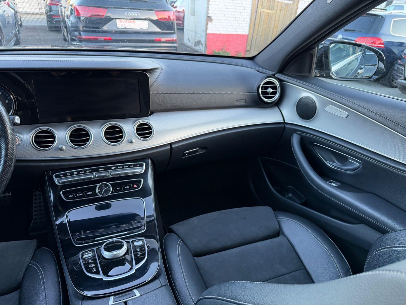 Mercedes-Benz E 220 E T-Modell E 220 d/LED/AHK/AMBIENTE/