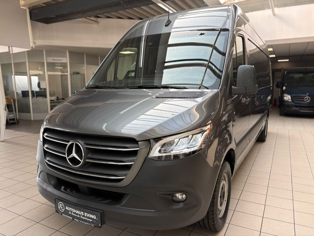 Image of Mercedes-Benz Sprinter