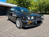 BMW E30 320i Cabrio - BMW 320 aus 1989: 320i