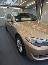 BMW 523i  - BMW 523