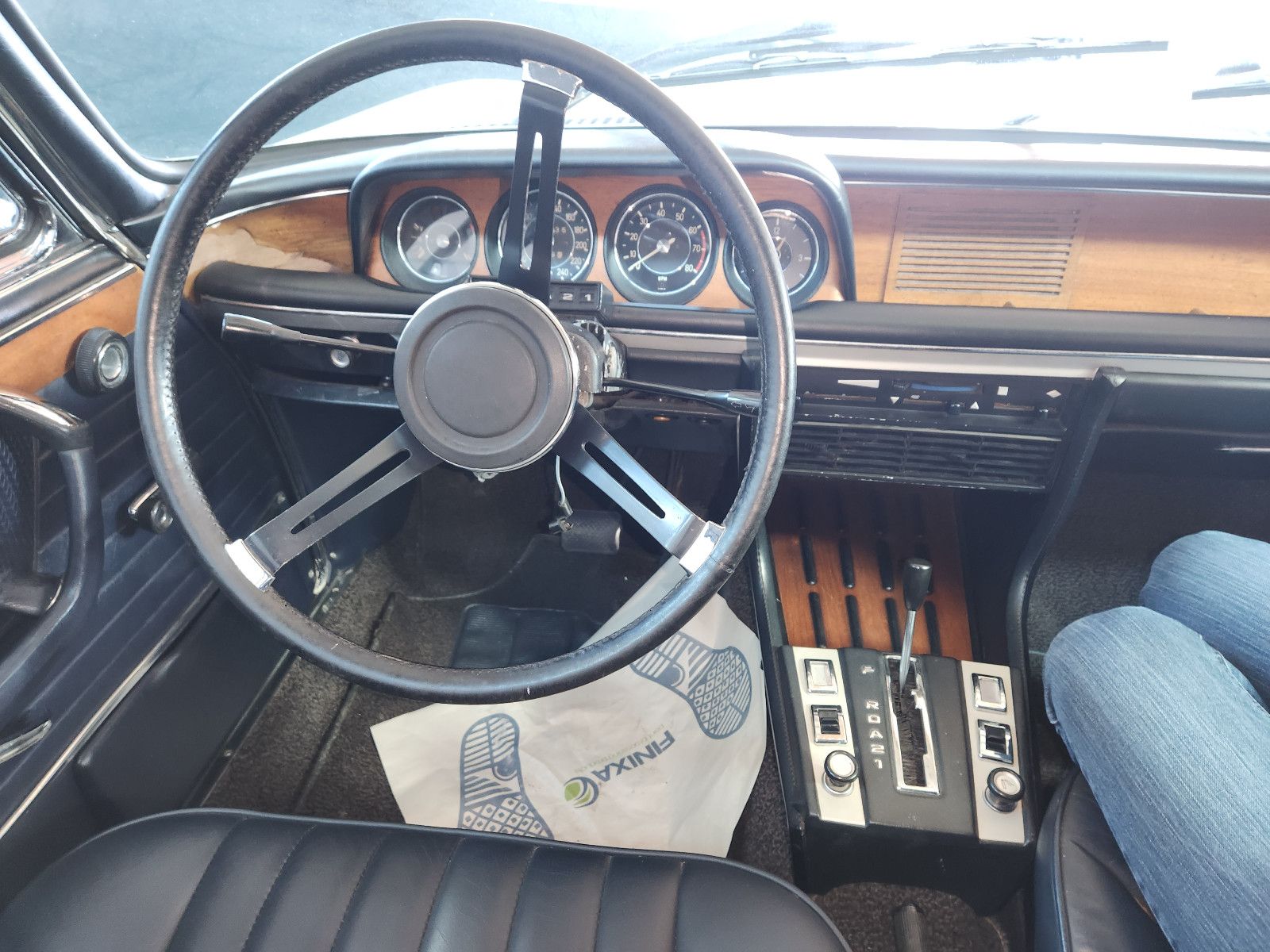 Fahrzeugabbildung BMW 2800cs *Oldtimer*Automatik*Elk.Fensterhebe*