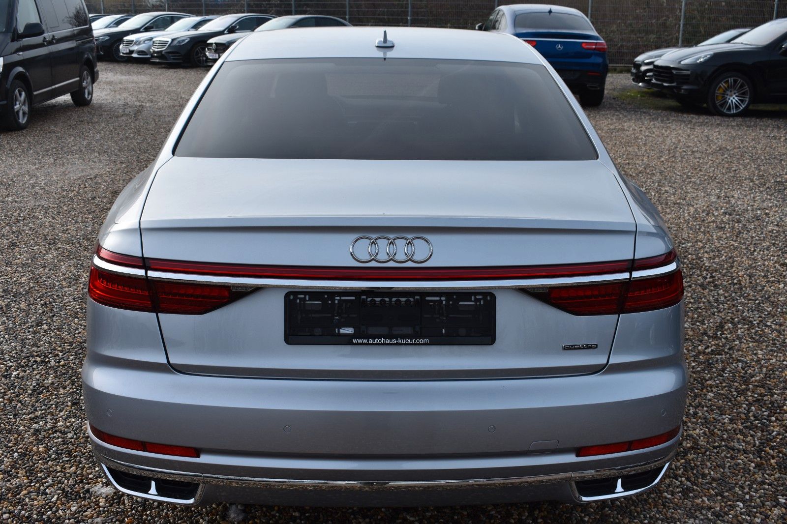 Fahrzeugabbildung Audi A8 55 TFSI quattro Matrix Softc. Standh.1.Hand