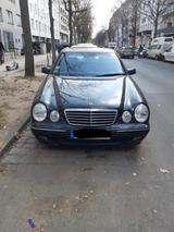 Mercedes-Benz Mercedes Benz E 240 - gebrauchte Mercedes-Benz E 240 aus dem Jahr 2001