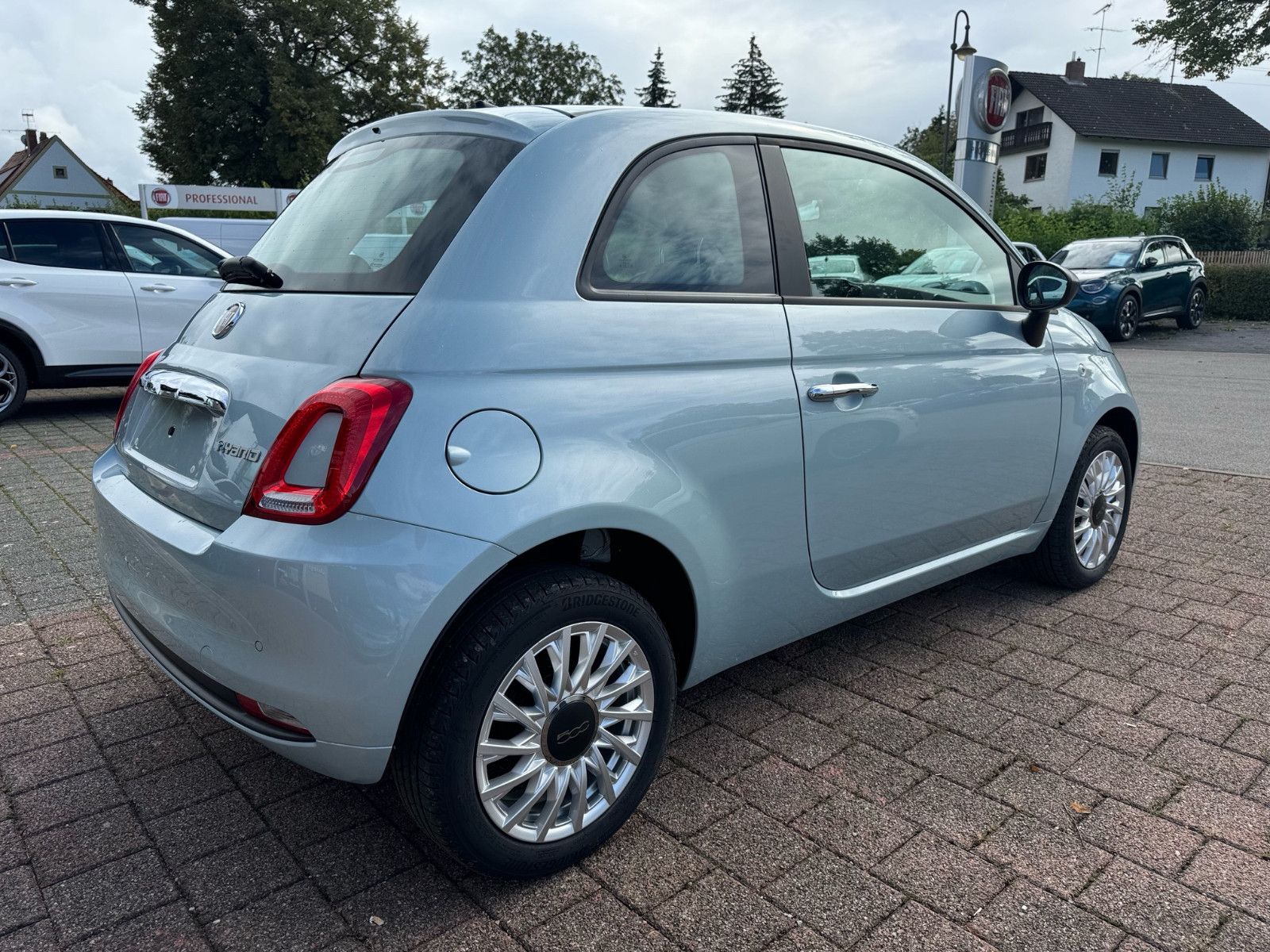 Fahrzeugabbildung Fiat 500 Hybrid