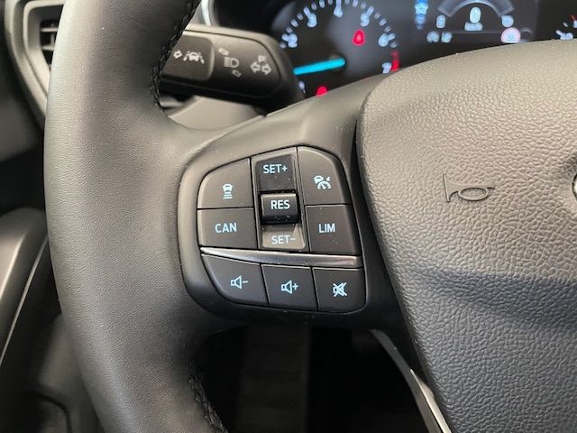 Fahrzeugabbildung Ford Focus Turnier Titanium 1.0 EcoBoost Mild-Hybrid