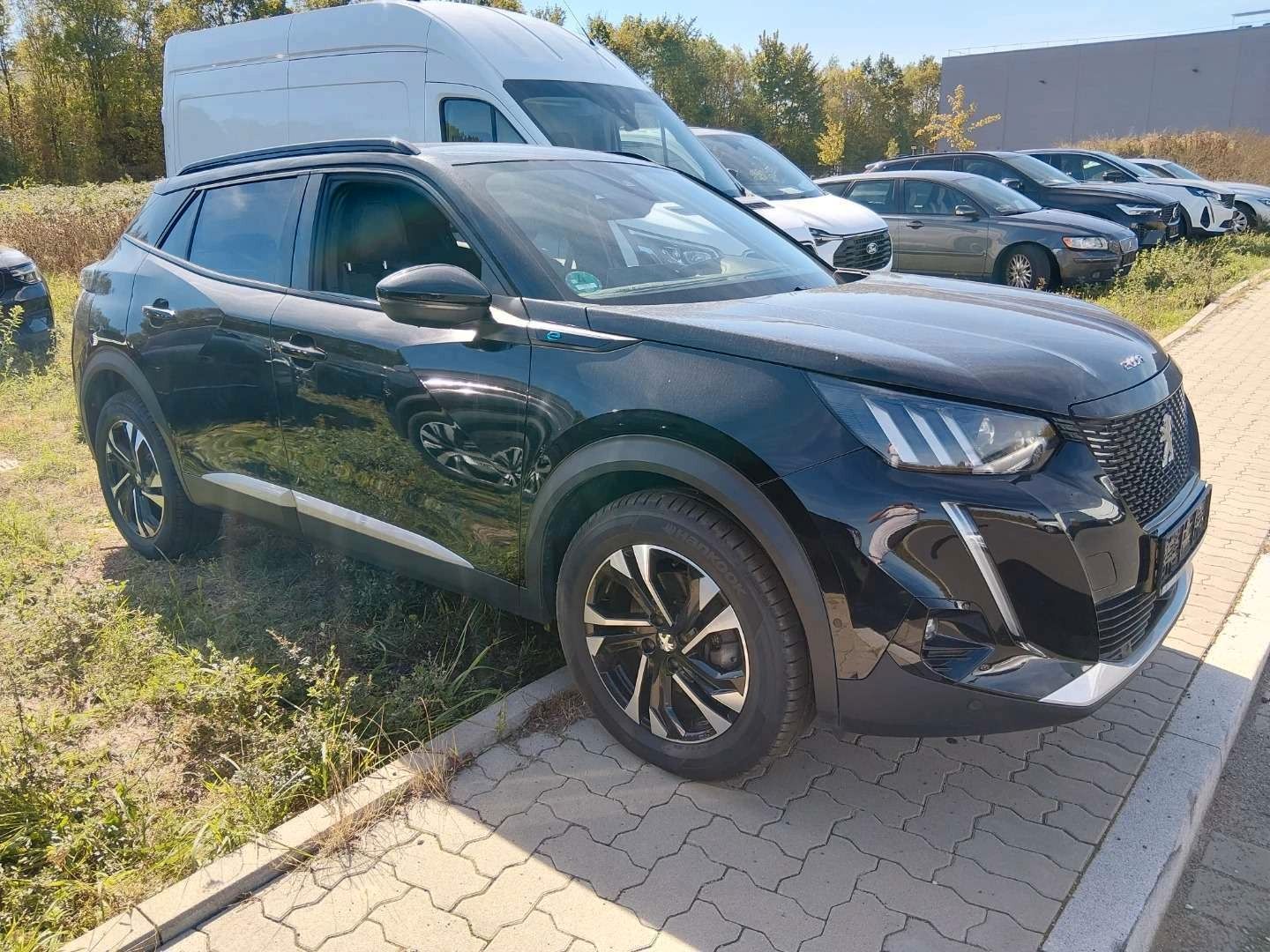 Fahrzeugabbildung Peugeot 2008 e- GT PDC KAMERA NAVI SITZH.