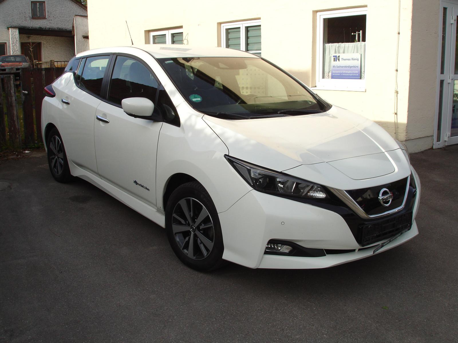 Nissan Leaf 150 PS 40KWH 3.ZERO