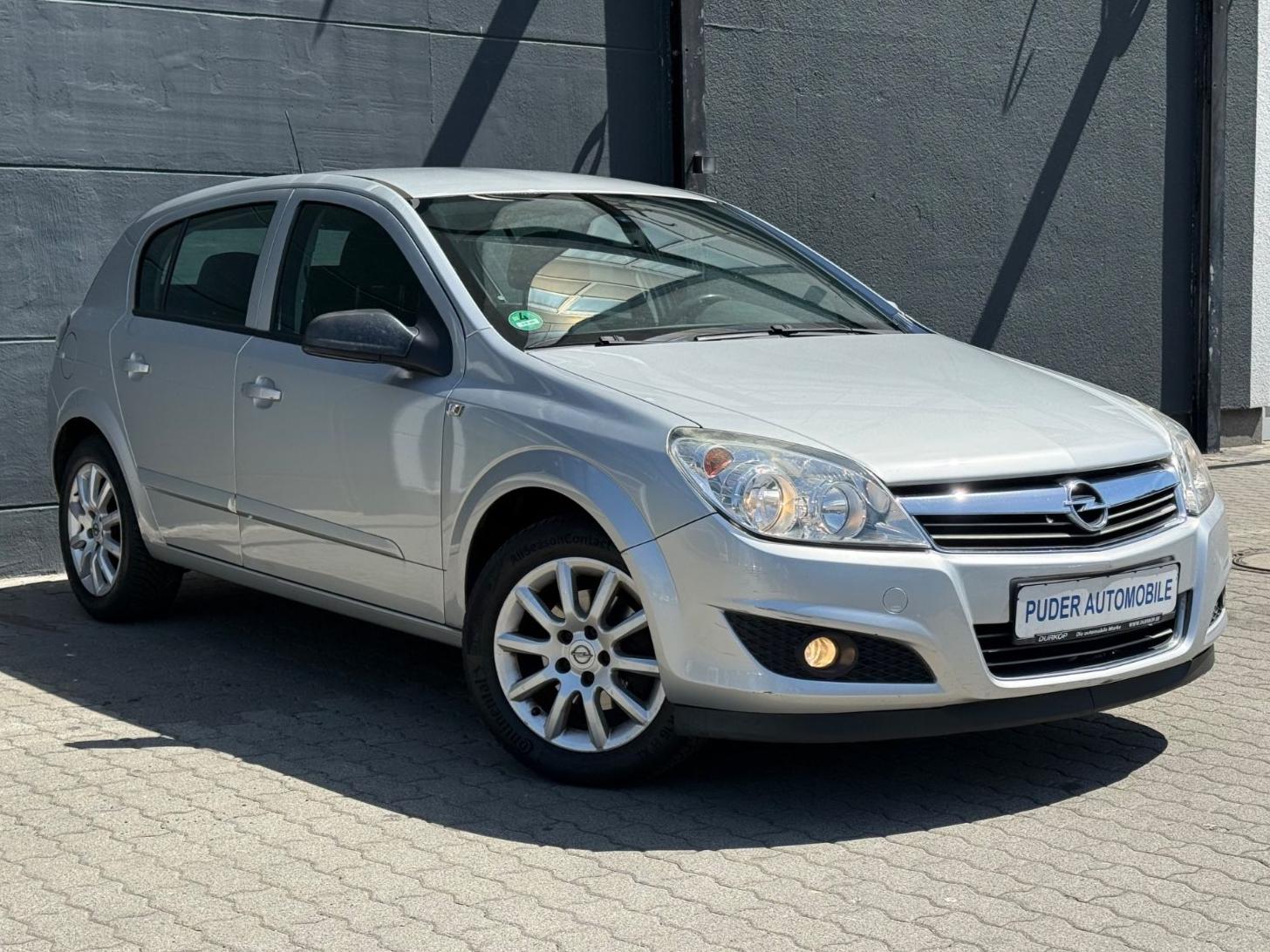 Opel Astra H 1.6 Lim. Edition Zahnriemen NEU LESEN HU