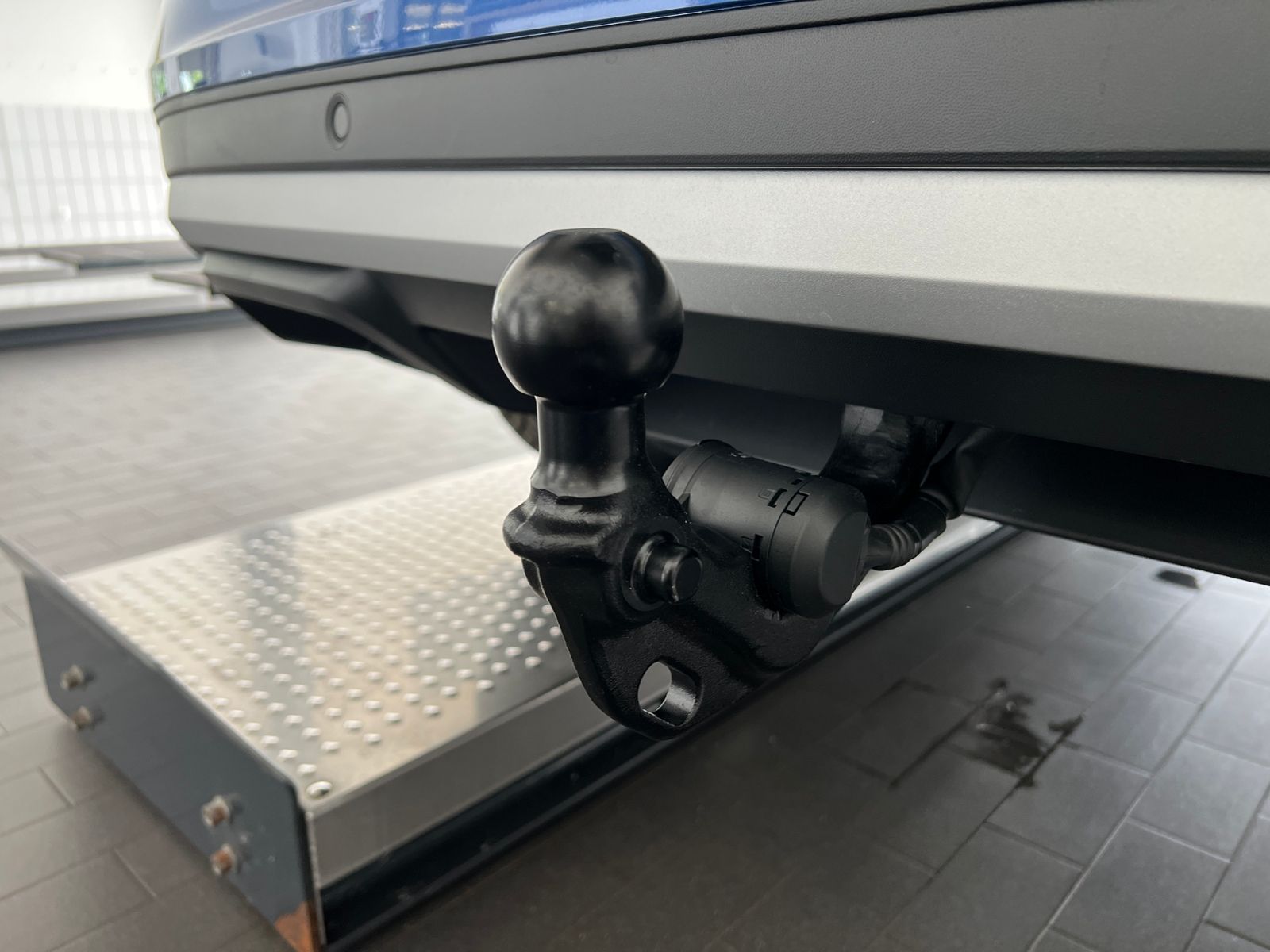 Fahrzeugabbildung Volkswagen T-Roc Life 1.5 eTSI DSG  *AHK, Ganzjahresreifen,
