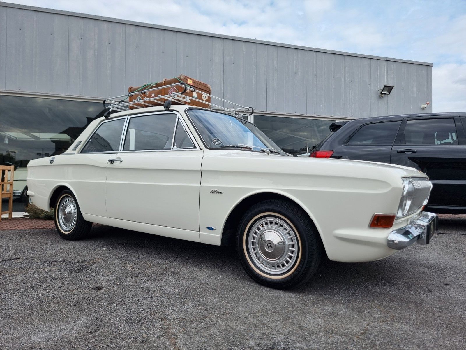 Fahrzeugabbildung Ford Taunus 12m P6/Einmalig schön+Kpl. restauriert