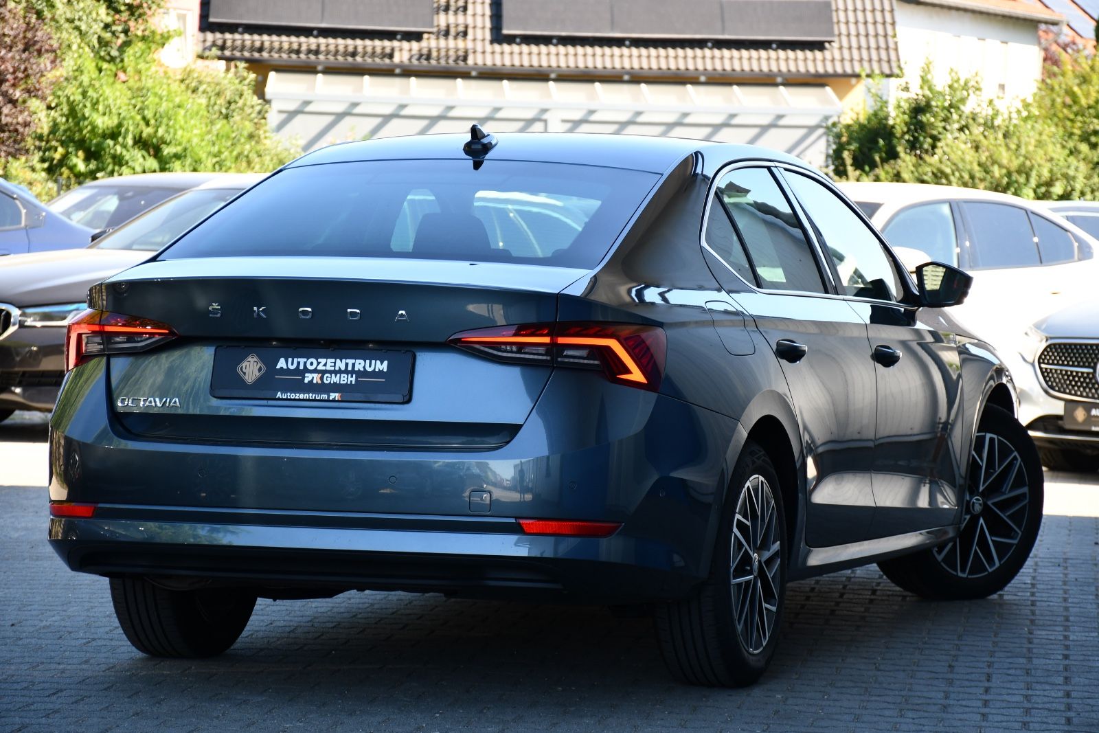 Skoda Octavia 2.0 TDI First Edition Canton HeadUp ACC foto 6