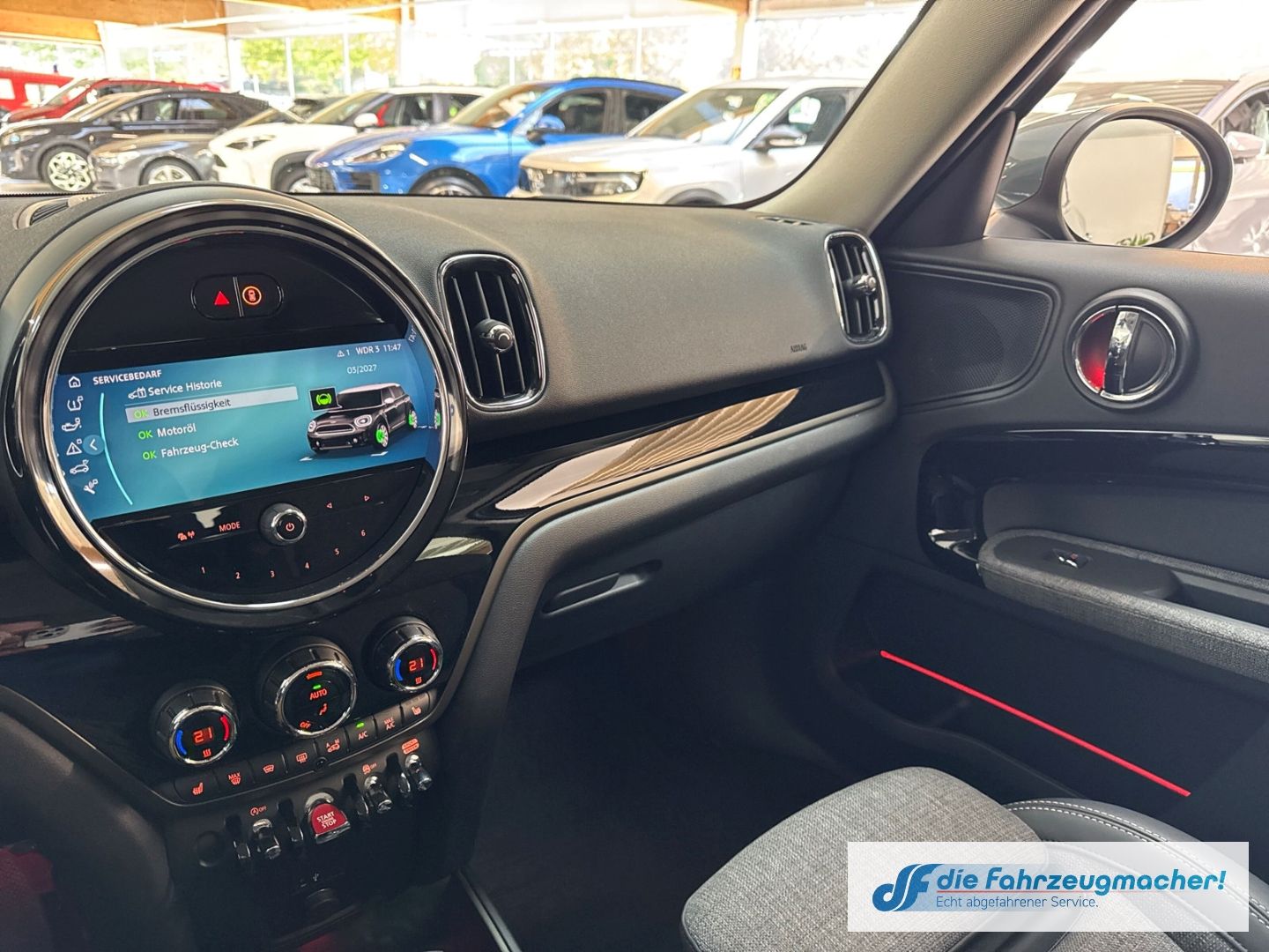Fahrzeugabbildung MINI Cooper Countryman One Classic Trim Navi LED Blen