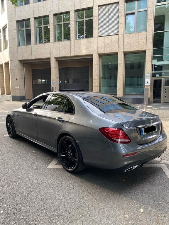 Mercedes-Benz E 220