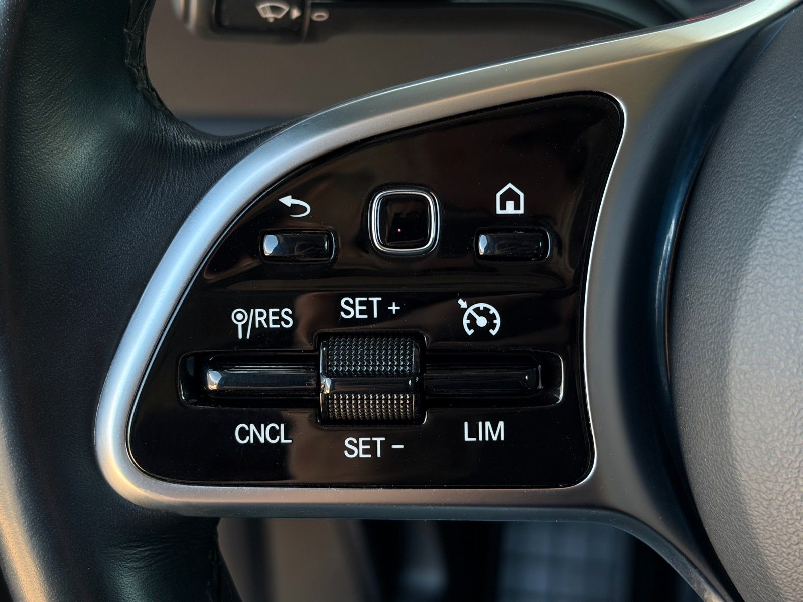 Fahrzeugabbildung Mercedes-Benz Citan Tourer 113 LED Temp. NAV CAM SHZ CarPlay