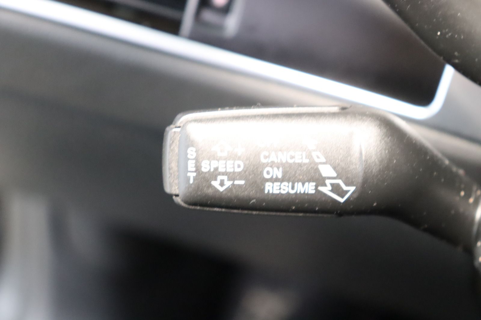 Fahrzeugabbildung Audi A6 3.0 TDI quattro Avant S-line * Navi * Memory