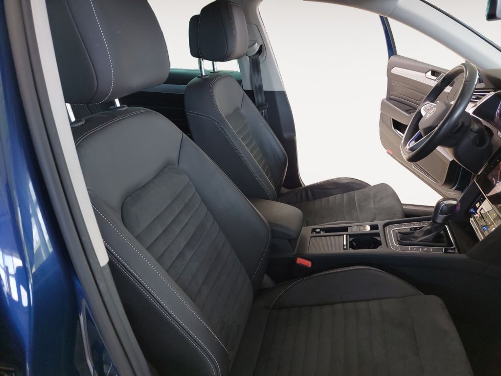 Fahrzeugabbildung Volkswagen Passat Variant 1.4 TSI Plug-In-Hybrid DSG GTE DC