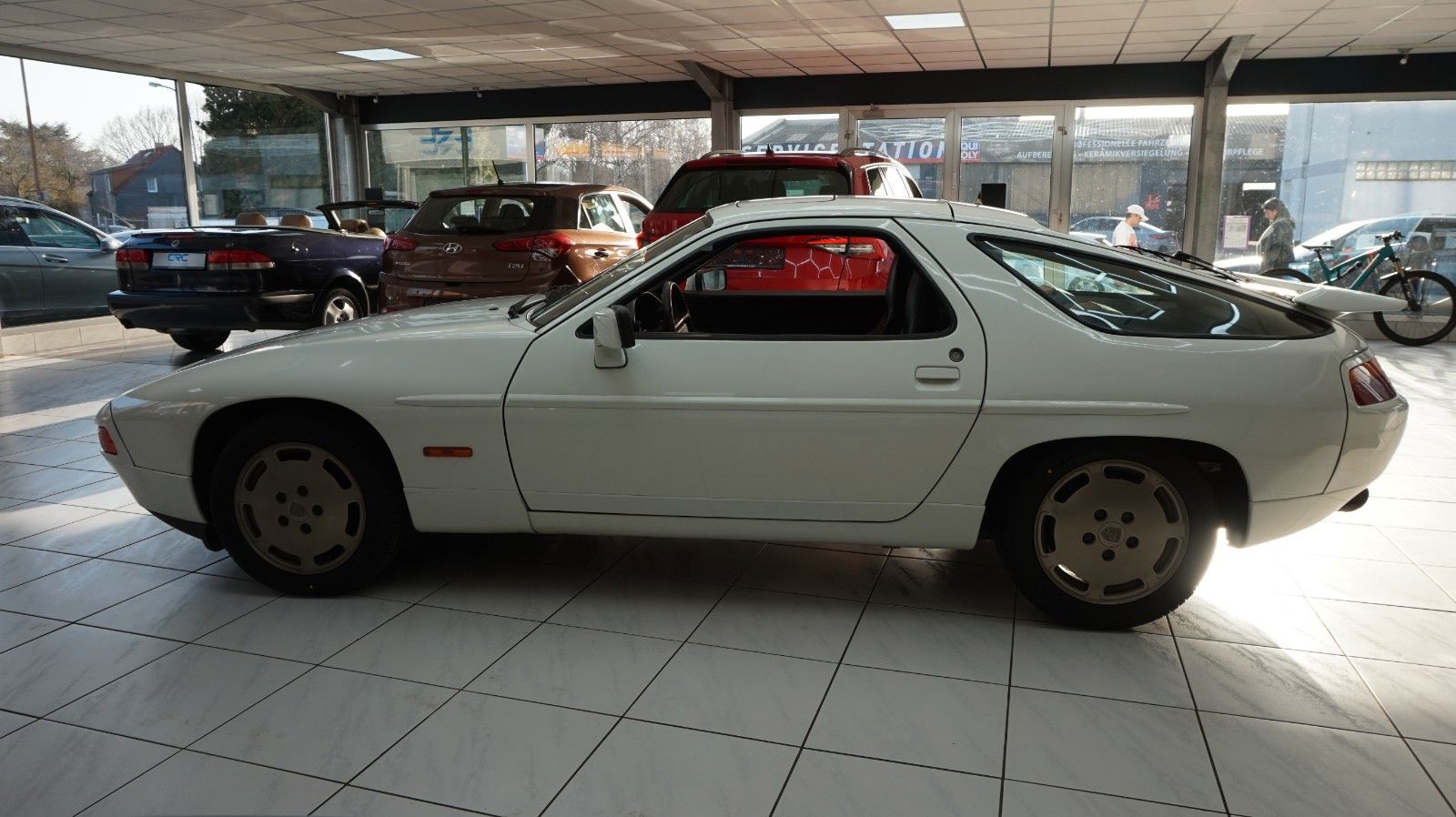 Fahrzeugabbildung Porsche 928 S4 Zahnriemen neu ex Brun Racing Schweiz