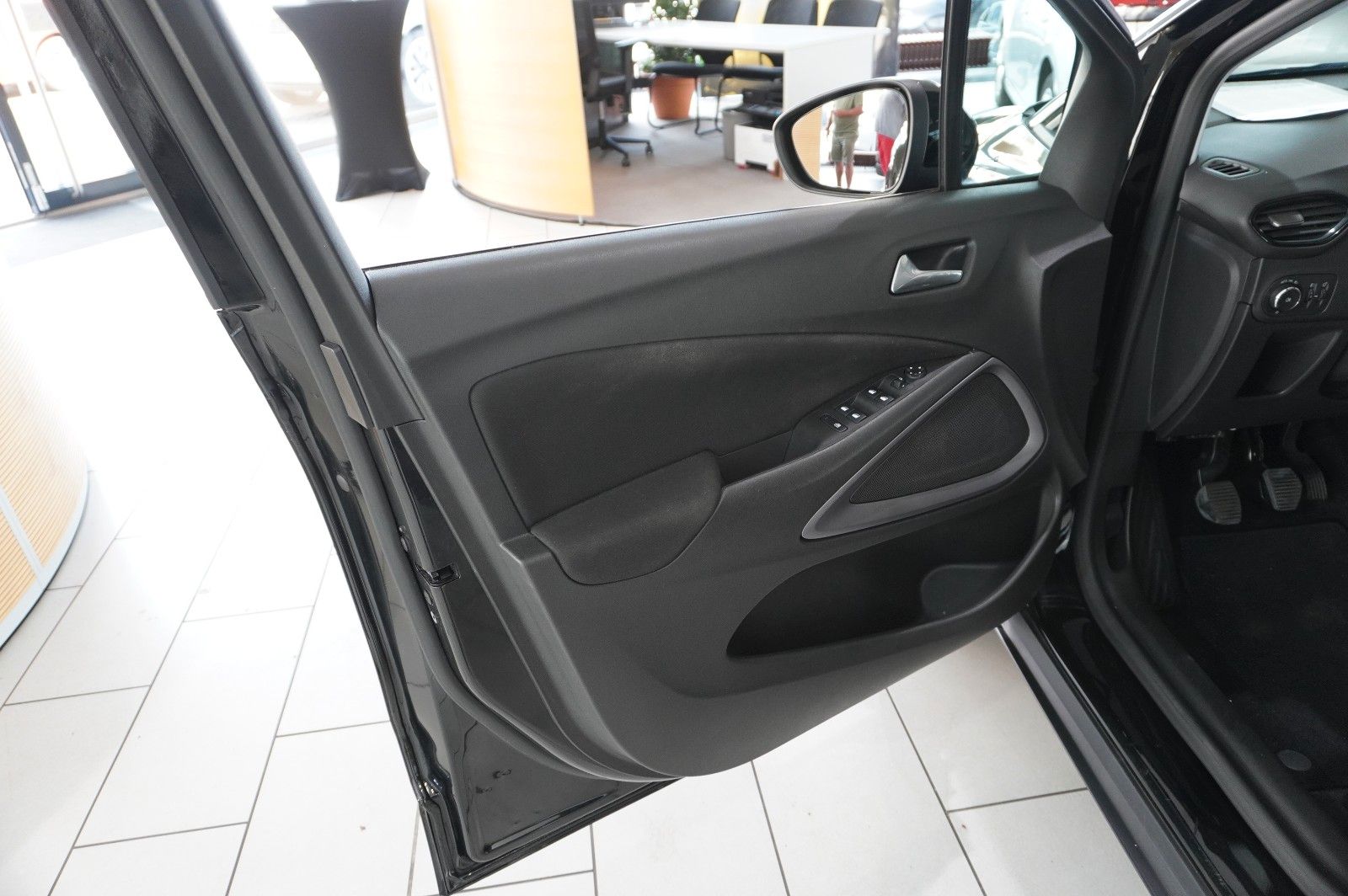 Fahrzeugabbildung Opel Crossland (X) 1.5D EDITION NAVI/LED/TEMP./DAB+