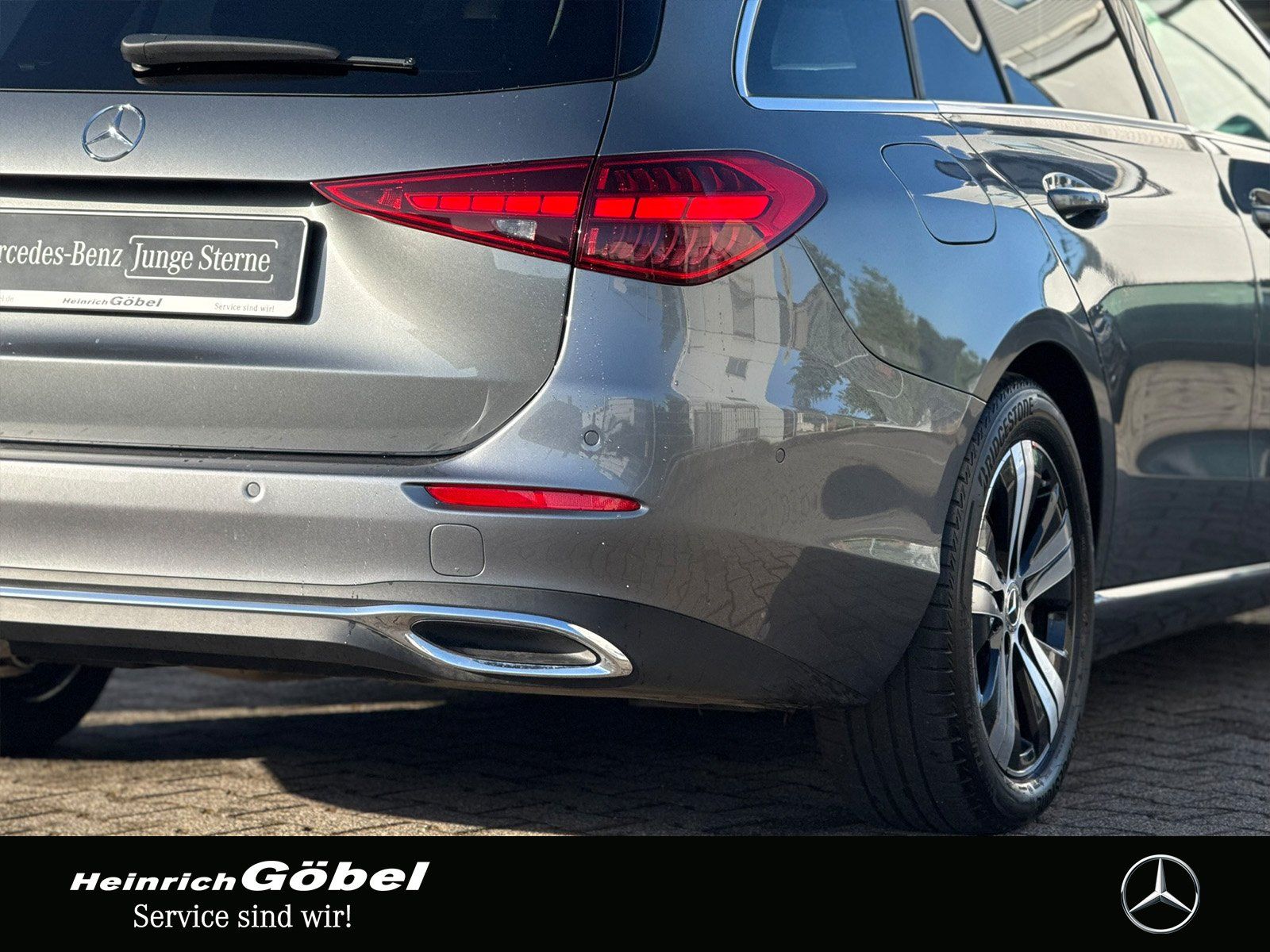 Fahrzeugabbildung Mercedes-Benz C 220 d T 4MATIC*AHK*BURMESTER*DIGITAL LIGHT*