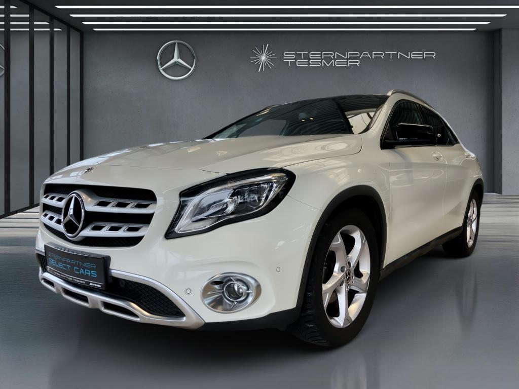 Mercedes-Benz GLA 180 KAMERA+PANO+SDach+AHK+NAVI+AUT+SHZ+LED