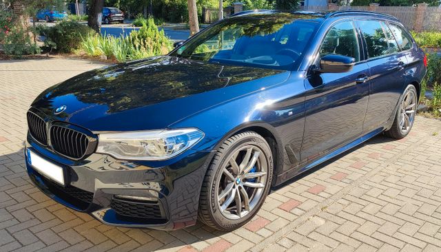 BMW 540i xDrive Touring M-Sport AHK