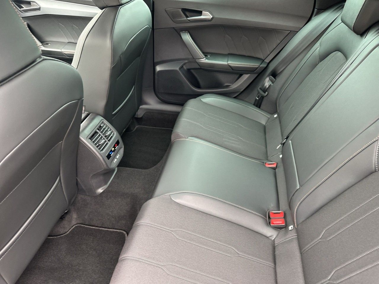 Fahrzeugabbildung CUPRA Formentor 2.0 TSI 4Drive 190 PS 7-Gang-DSG