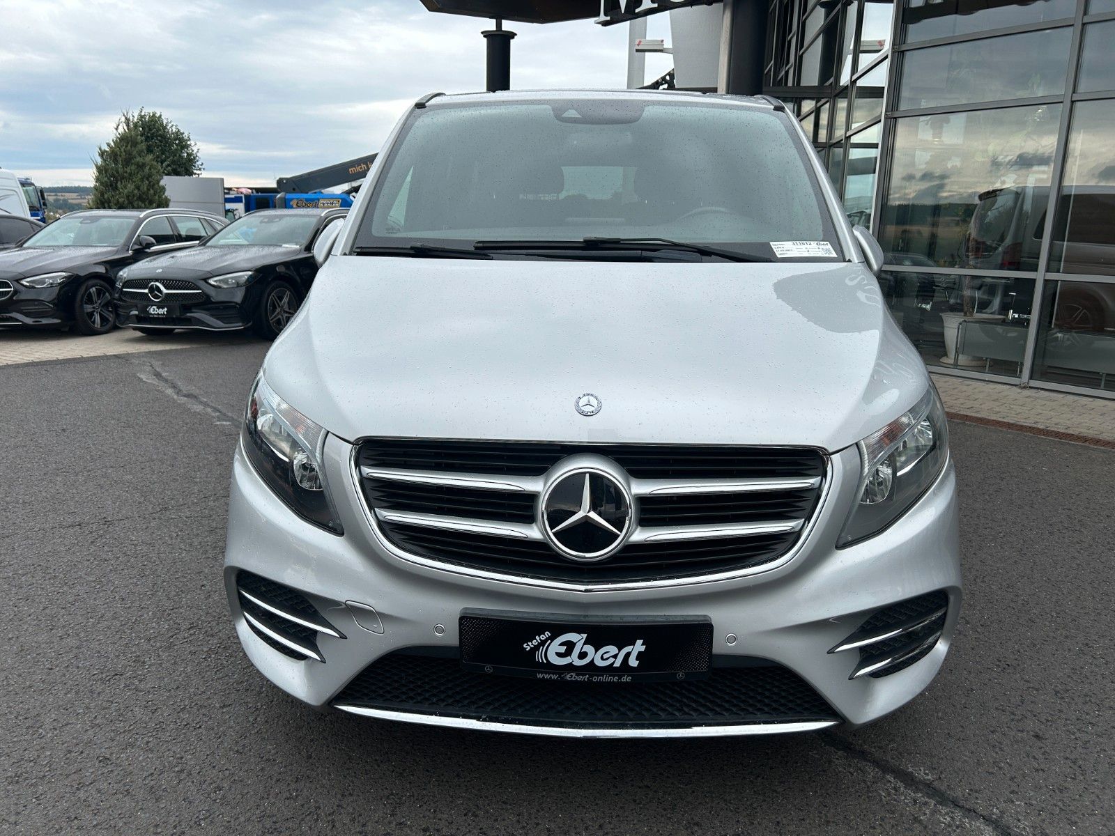 Fahrzeugabbildung Mercedes-Benz V 250 d EDITION AMG elektr Türen DISTRONIC
