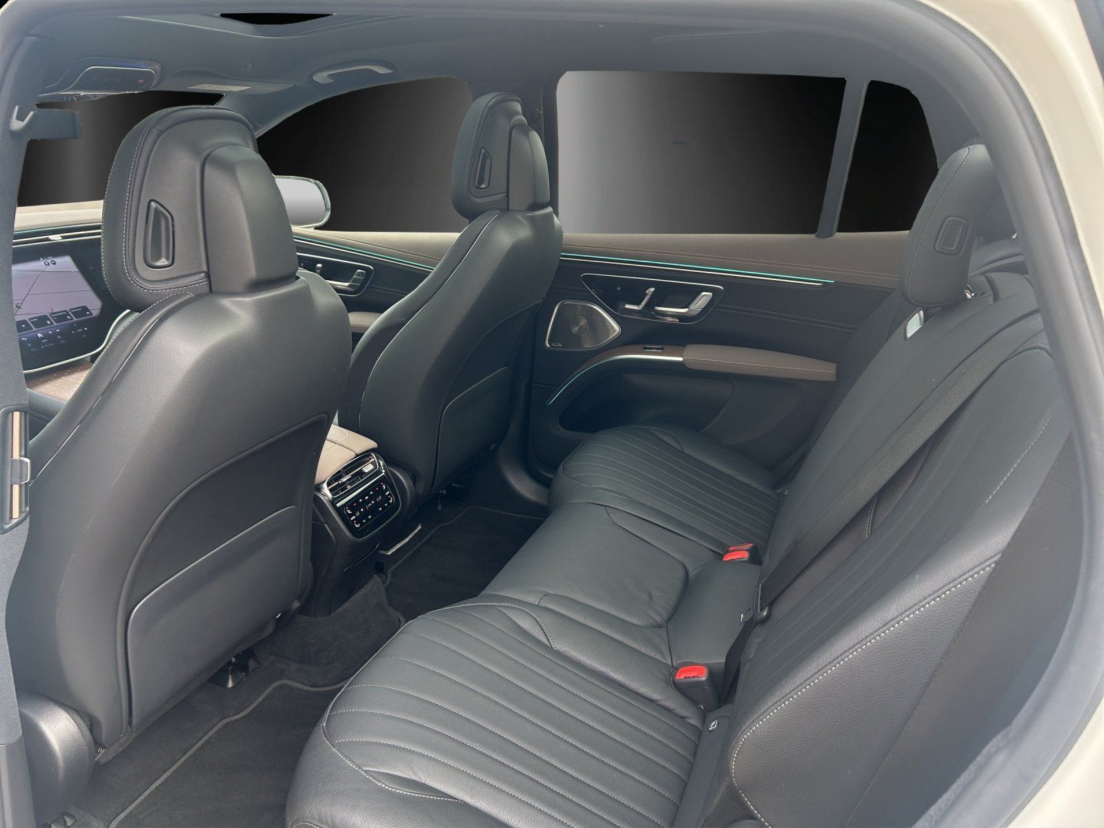 Fahrzeugabbildung Mercedes-Benz EQS 450+ SUV Premium HYPER Massage DISTRO 7-Sitz