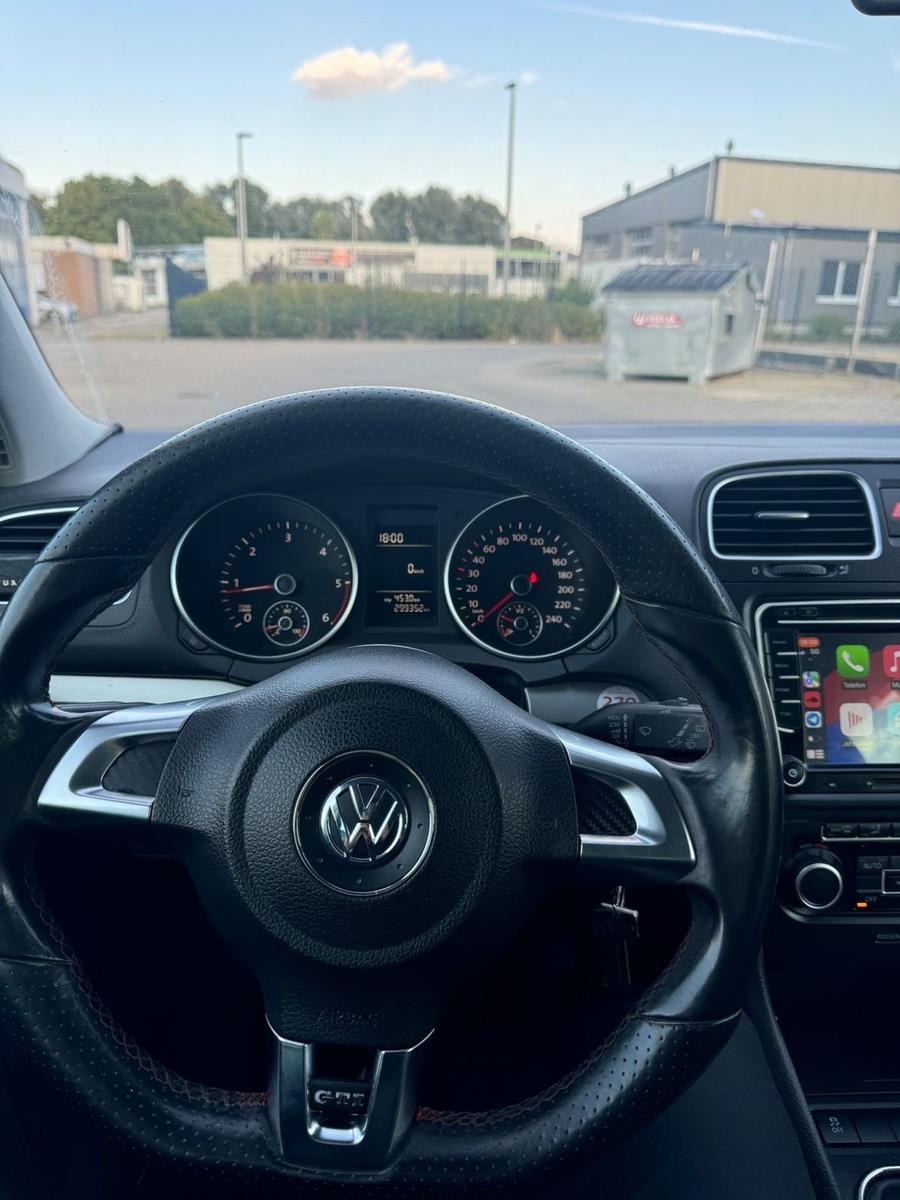 Volkswagen Golf 2010 — photo 9
